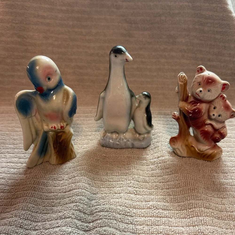 Vintage porcelain bird, penguin & bear figurines. Made in Japan - Picture 1 of 10